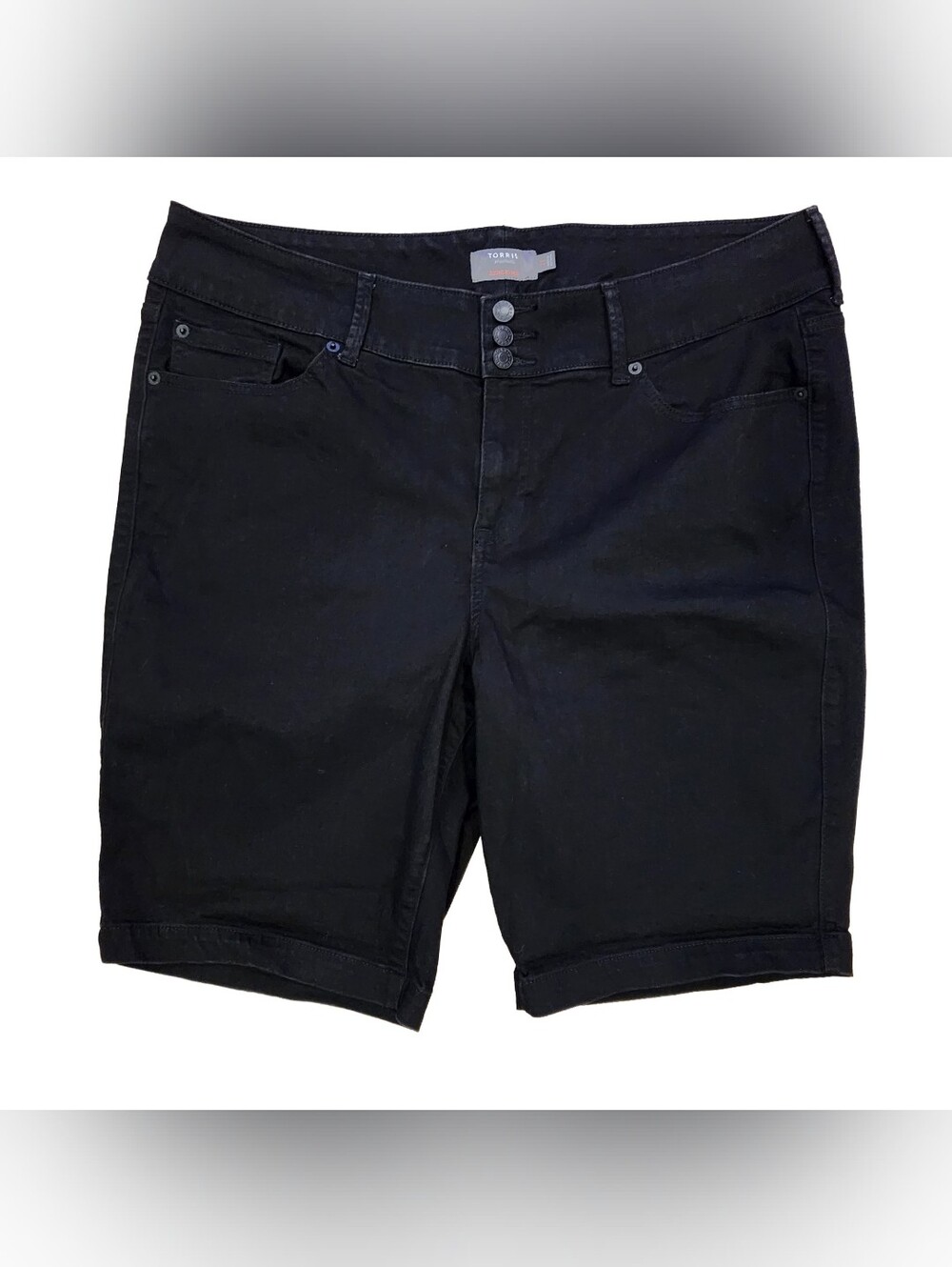 Torrid black Super Soft Jegging Bermuda shorts, size 22. NWOT